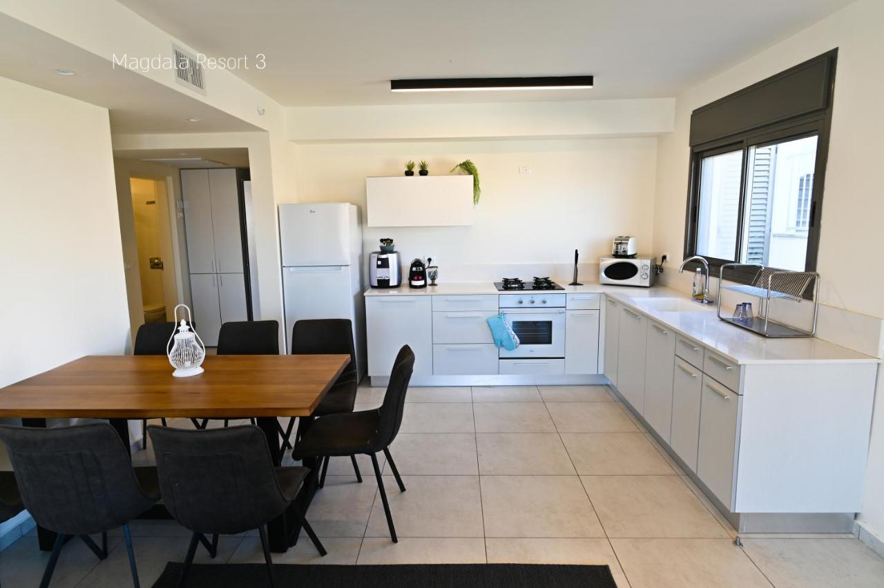 Yalarent Magdala Resort- Luxury Suites With Pool Or Jacuzzi With Sea View Migdal Exterior foto
